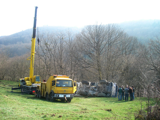 relevage de camions renversés