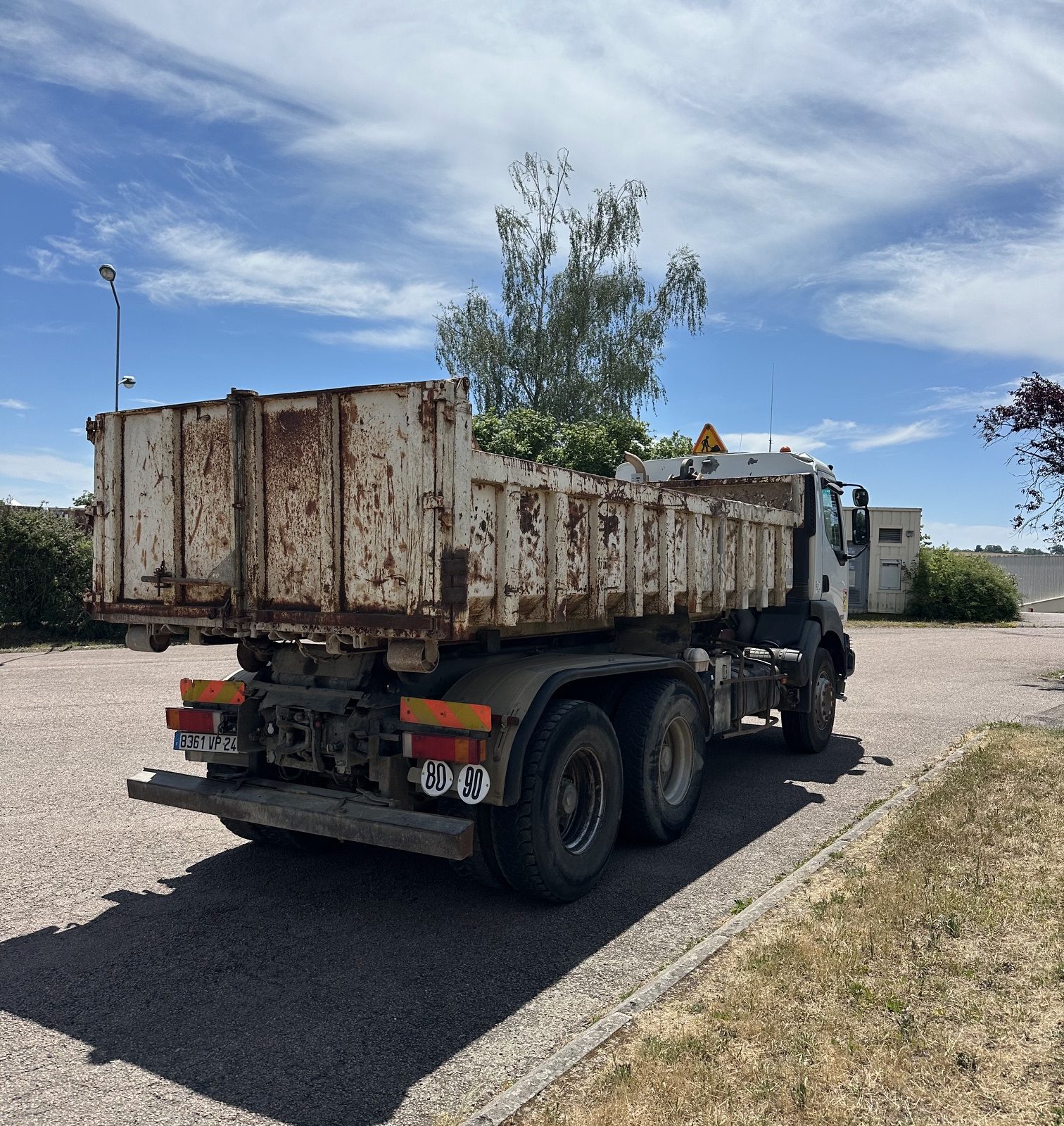 camion-polybenne-renault-dalby-kerax-370-dci-6×4-gazoil-euro-3-01